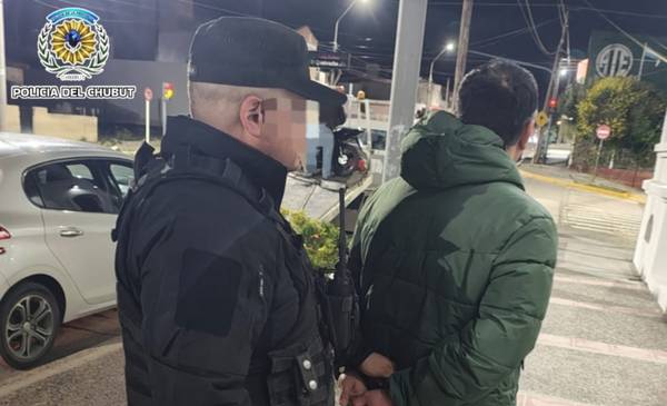 Intentó evadir un control vehicular y se negó al test de alcoholemia