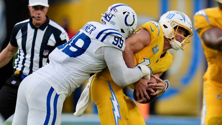 Colts beat Chargers 38-24 for sixth win, snap five
