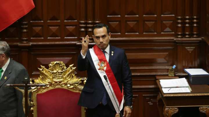 José Jerí asume como presidente interino de Perú tras destitución exprés de Dina Boluarte