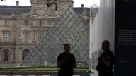 Un atraco en el Louvre, sin heridos, lleva al cierre del museo durante todo el día