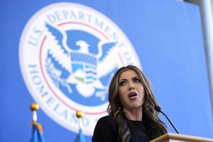 Noem’s shutdown propaganda isn’t flying at US airports