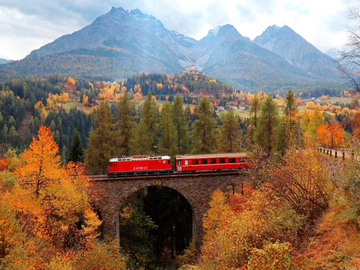 12 of the most beautiful train rides for stunning fall foliage views