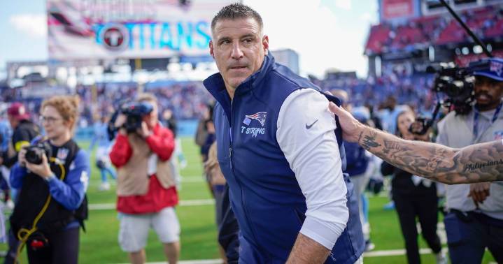 Vrabel chants echo through Titans stadium as Patriots coach beats former team