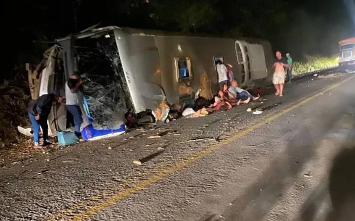 Brasil: asciende a 17 el número de muertos en un accidente de autobús en el noreste del país