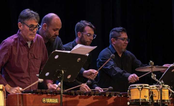 La Banda Sinfónica se presenta con percusionistas este viernes