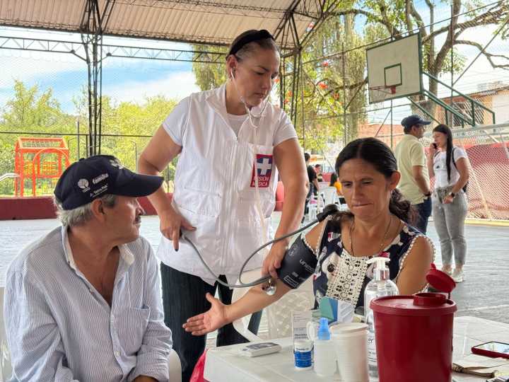 Población vulnerable recibió atención integral en jornada liderada por la FAC