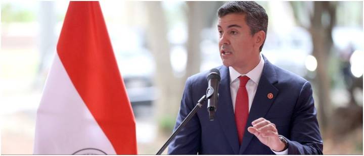 Paraguay: legisladores opositores presentarán una denuncia penal contra el presidente Santiago Peña por presuntos hechos de corrupción