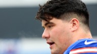 Connor McGovern injury: Bills center bloodies hand against Patriots