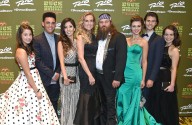 This ‘Duck Dynasty’ Couple Are Having Twins! [Photos]