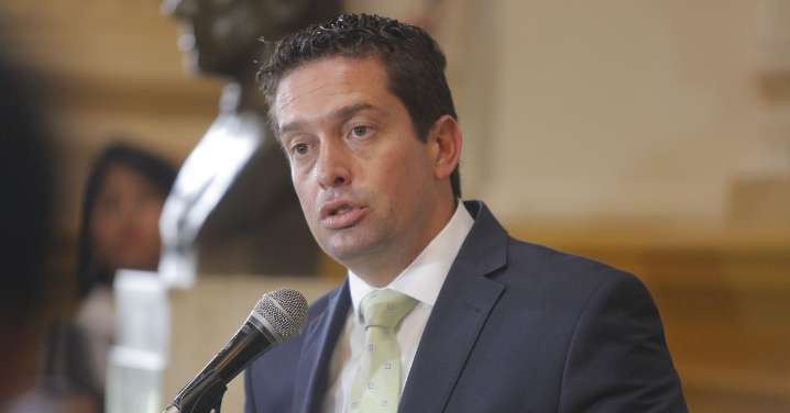 Keiko Fujimori postula a la presidencia: "Se necesita utilizar la misma receta de los 90", señala Miguel Torres