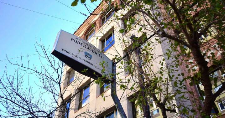 Rolando Figueroa aportará el 53% del presupuesto del Poder Judicial para 2026