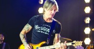 Crooners compete: Keith Urban is on ‘The Road’