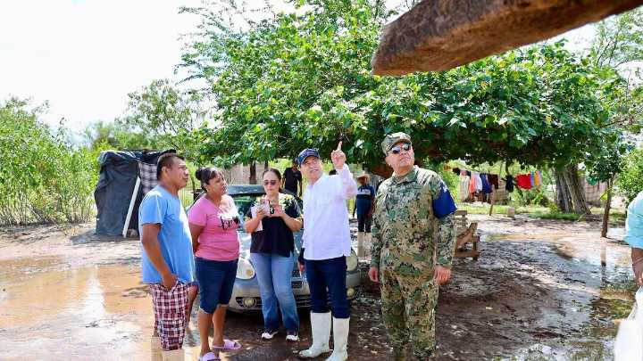 Alfonso Durazo recorre zonas afectadas en Guaymas tras tormenta tropical “Raymond”