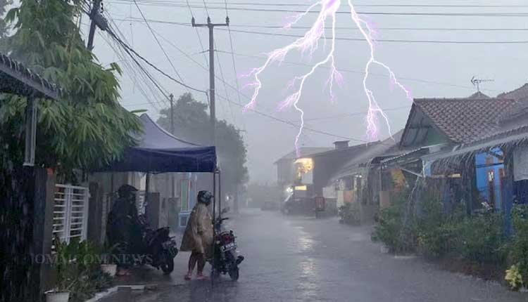 IMD Alert: Heavy Rain And Thunderstorms Likely In Odisha Districts Till Oct 13