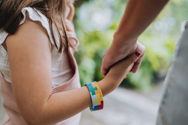Dear Annie: My ex can provide for our autistic daughter in a way I can’t. Should I step aside?