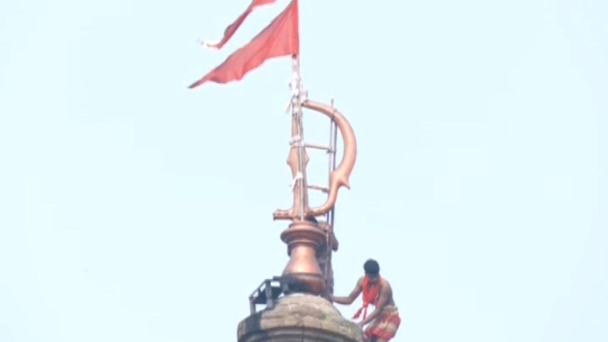 Lightning strike damages Lingaraj Temple flag, ASI team inspects site in Bhubaneswar