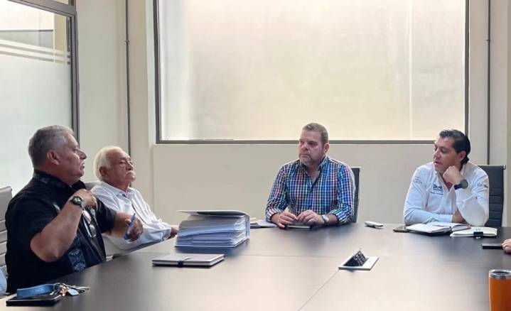 Ayuntamiento recibe proyecto técnico de la vialidad Camino a Los Espinos