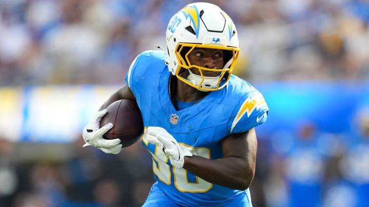 2025 NFL fantasy football waiver wire, Week 7: Jaxson Dart, Kimani Vidal priority pickups