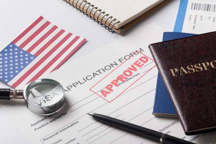 Cierre de gobierno en EU: ¿qué pasa con los trámites de pasaportes y visas en la embajada de México?, te explicamos