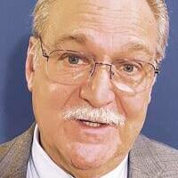 Oneonta mayor proposes  paid parking, turf at Damaschke Field