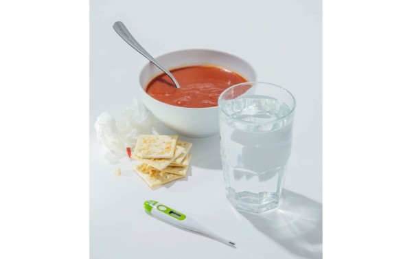 ¿Debemos 'alimentar un resfriado y matar de hambre una fiebre'?