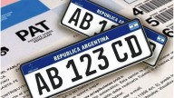 Se regularizó la entrega de chapas patentes y solo "resta que los usuarios se acerquen a recogerlas"