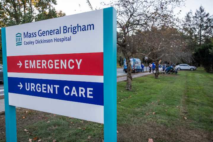 Cooley Dickinson nurses authorize possible strike