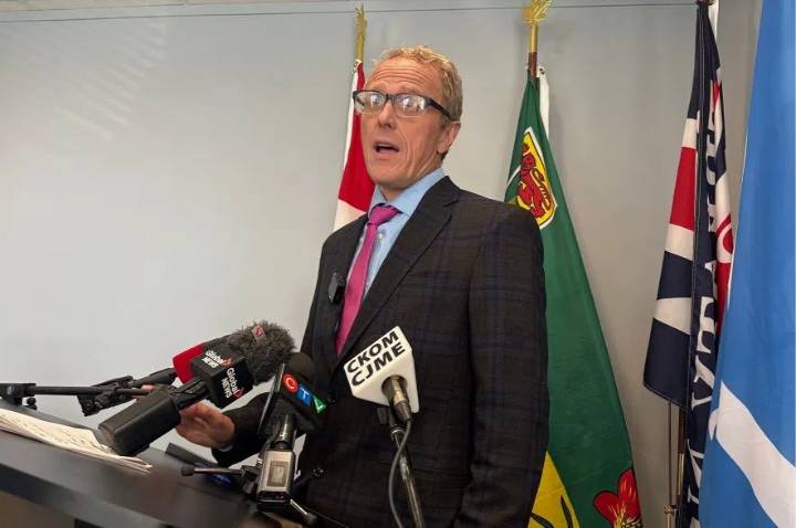 Viral video of overcrowded hospital hallways sparks NDP outrage