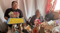 Artesanas mantienen viva la tradición del alfeñique en León