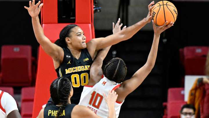 Michigan women's basketball honoring first 3 stars with jersey raising