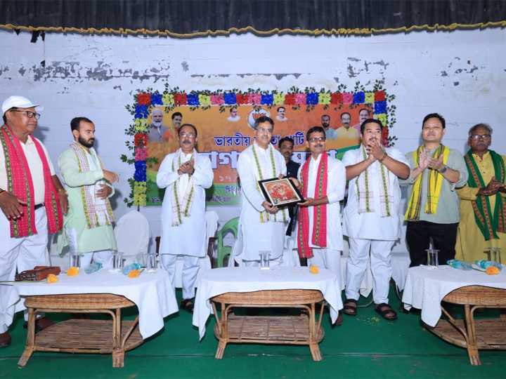 Tripura: 125 families join BJP in Golaghati mandal in the prese
