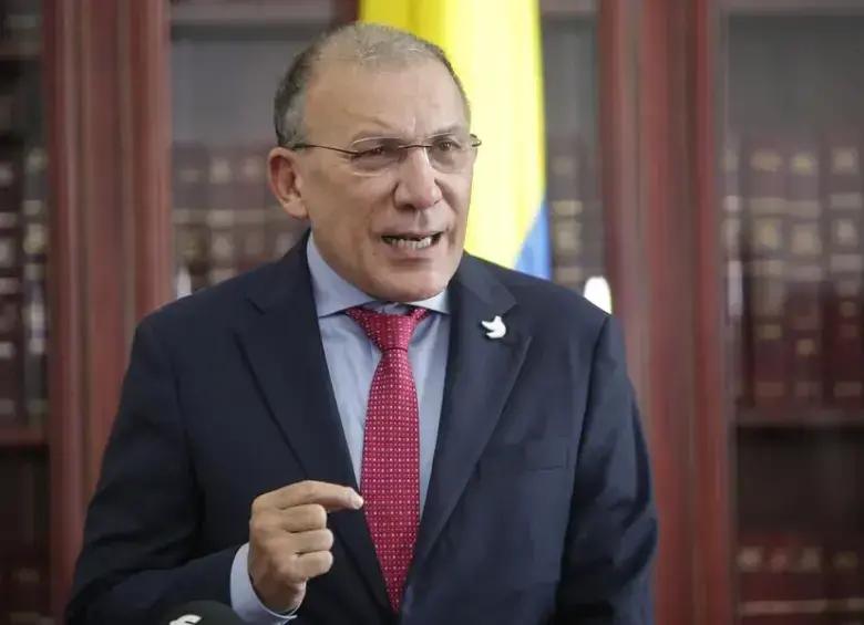 CNE le negará al Pacto otra petición, Roy Barreras oficializará su candidatura y otros secretos del poder en De Buena Fuente