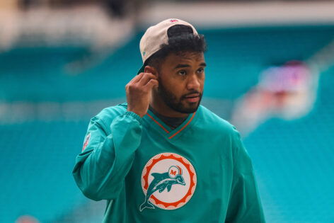Dolphins Legend Goes Against Tua Tagovailoa’s Controversial Decision After Mike McDaniel Criticized QB