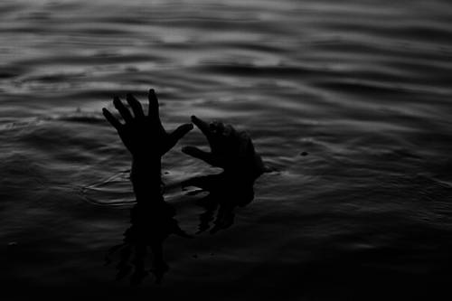 Two Women Drown in Shire River After Canoe Capsizes in Nsanje