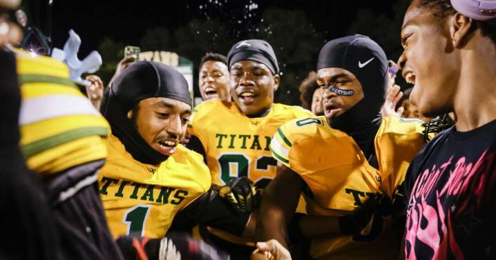 West Forsyth football versus RJ Reynolds score updates