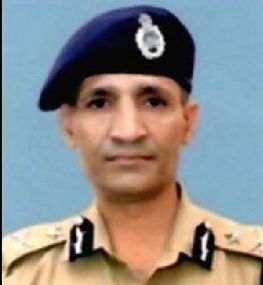 100-120 terrorists believed to be near LoC launch pads: IG BSF Kashmir