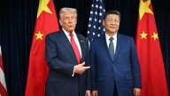 Trump ends Asia trip with Xi meeting, nuke threat