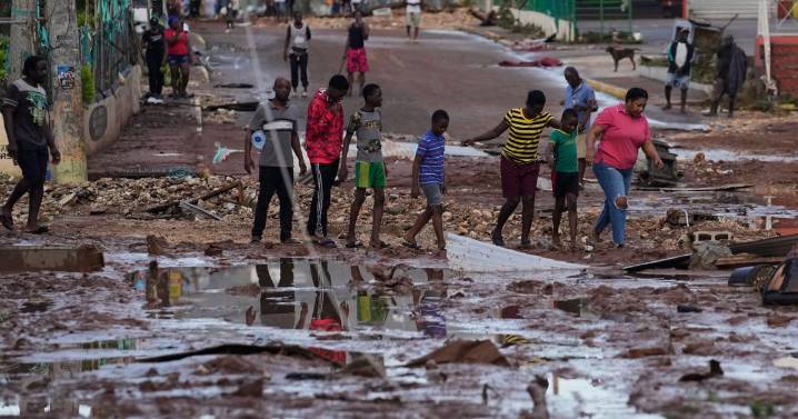 "Fue un infierno": Melissa golpea con furia a Jamaica y obliga a miles a refugiarse en Cuba