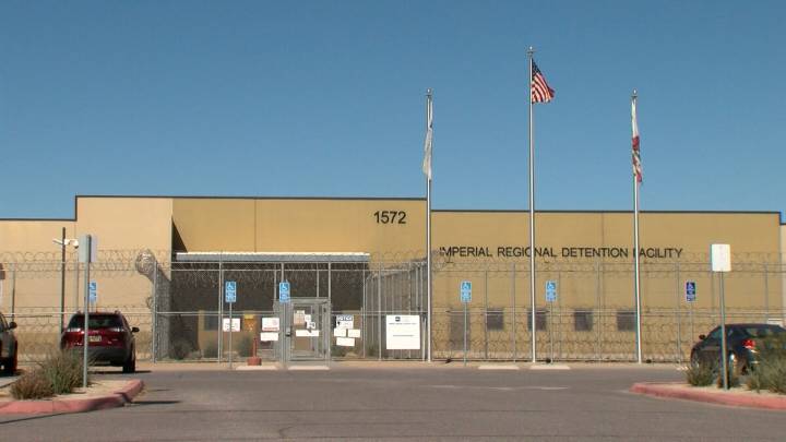 Otro inmigrante muere bajo custodia de ICE en California, esta vez en el Valle Imperial