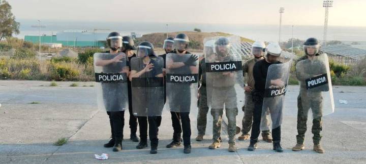 Agentes de la Policía Local de Barbate participan en un Curso de formación de Control de Masas en Ceuta