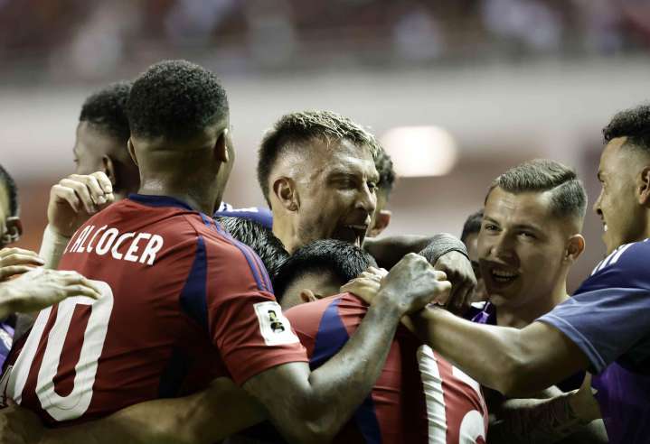 4-1. Costa Rica vuelve a la pelea por un cupo en el Mundial