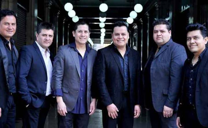 “BXS Bryndis X Siempre” en el Perú  junto a la Orquesta “La Bella Luz”