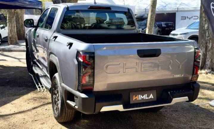 Renault y Chery exploran alianza para fabricar pick ups en la Argentina