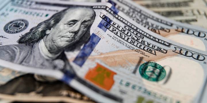 “Compramos pesos”: cómo fue la intervención del Tesoro de EEUU en el mercado de cambios que hizo caer al dólar