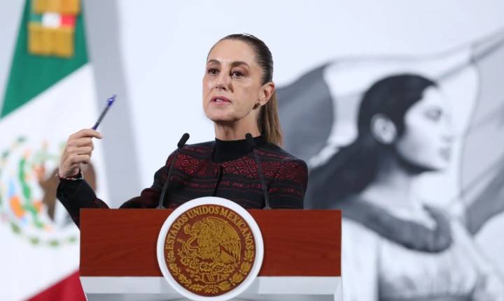 Claudia Sheinbaum lanza plan nacional para reducir consumo de comida chatarra y refrescos