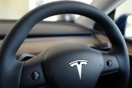 Tesla lanza autos más baratos: así son los nuevos modelos más económicos y sus precios
