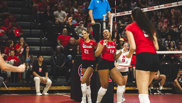 Nebraska volleyball sweeps Rutgers to remain undefeated
