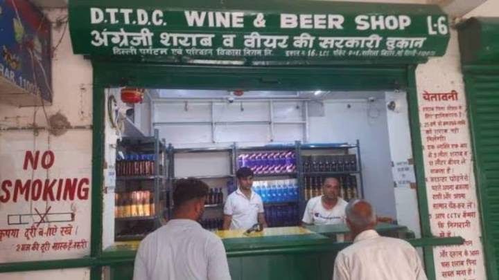 Adopt online challans to ensure timely payment to wholesalers, Delhi Excise dept reminds liquor outlets