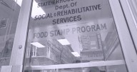 Cierre del gobierno de EE.UU. pone en peligro los “Food Stamps” para noviembre