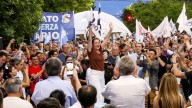 Fuerza Patria cerró su campaña en Rosario y destacó que "lo urgente es recomponer jubilaciones, pensiones e ingresos"